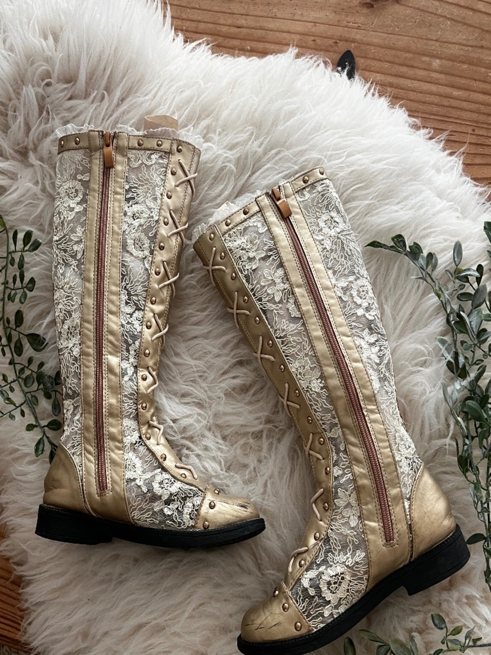 Gramercy Gold Lace Boot Sz 3-4 - Picture 7 of 8